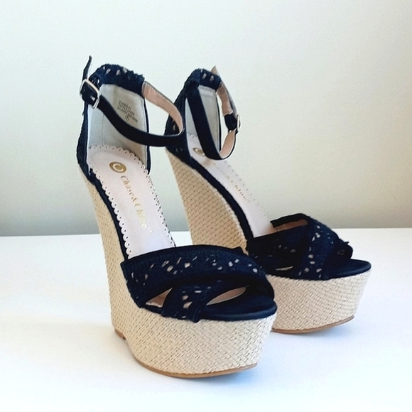 *Relisted* Chase & Chloe Women's Black Lace Criss Cross Toe Wedges Platforms 7 - Picture 12 of 16